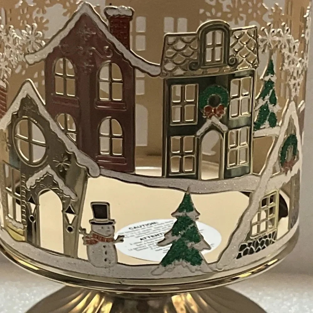 Bath & Body Works Holiday Village Scene 3-Wick‎ Candle Holder Limited Edition